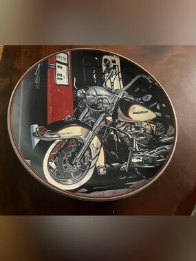 Harley-Davidson White Decorative Round Plate Back Stamp